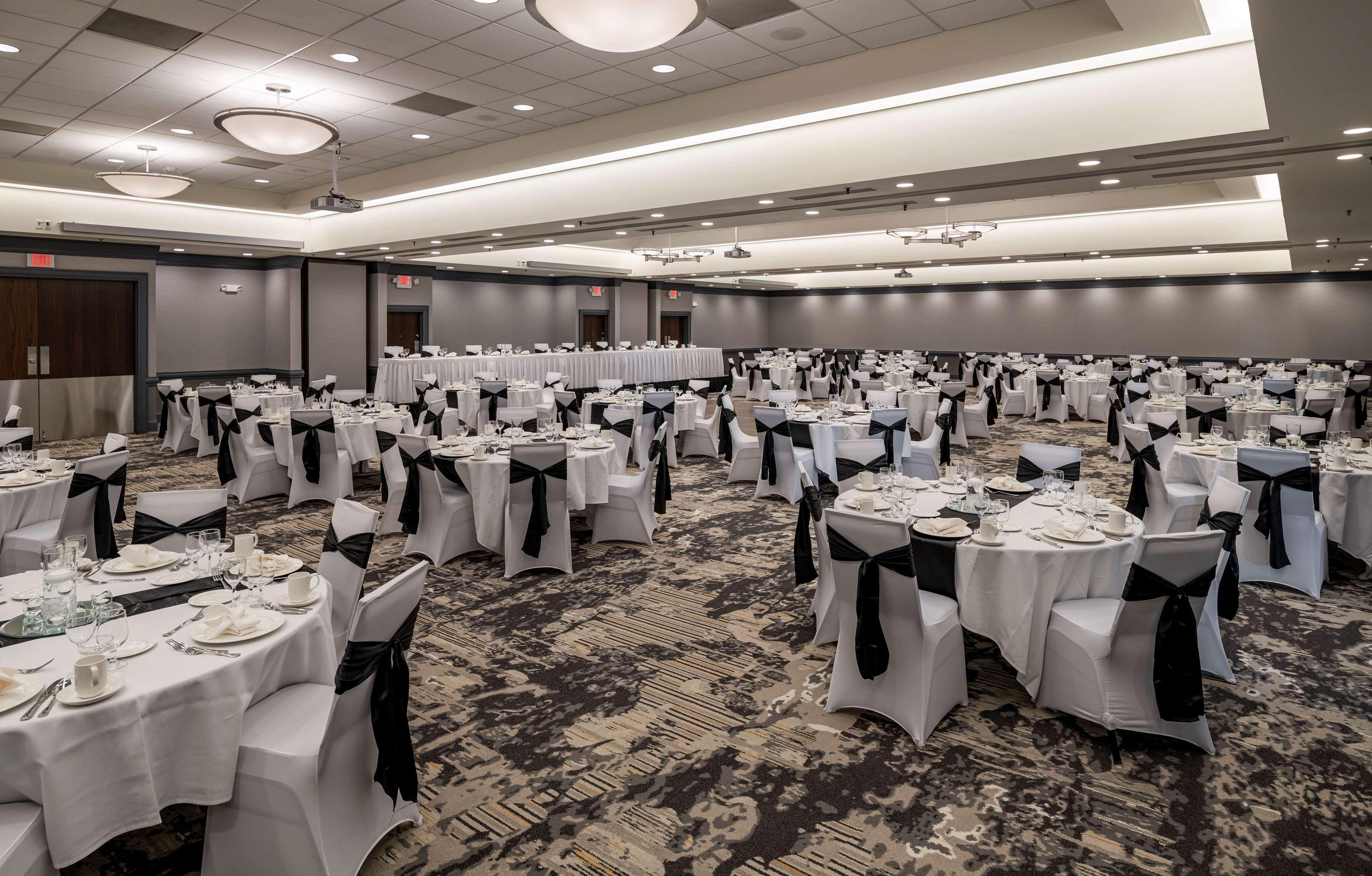 Doubletree By Hilton Madison East Otel Dış mekan fotoğraf