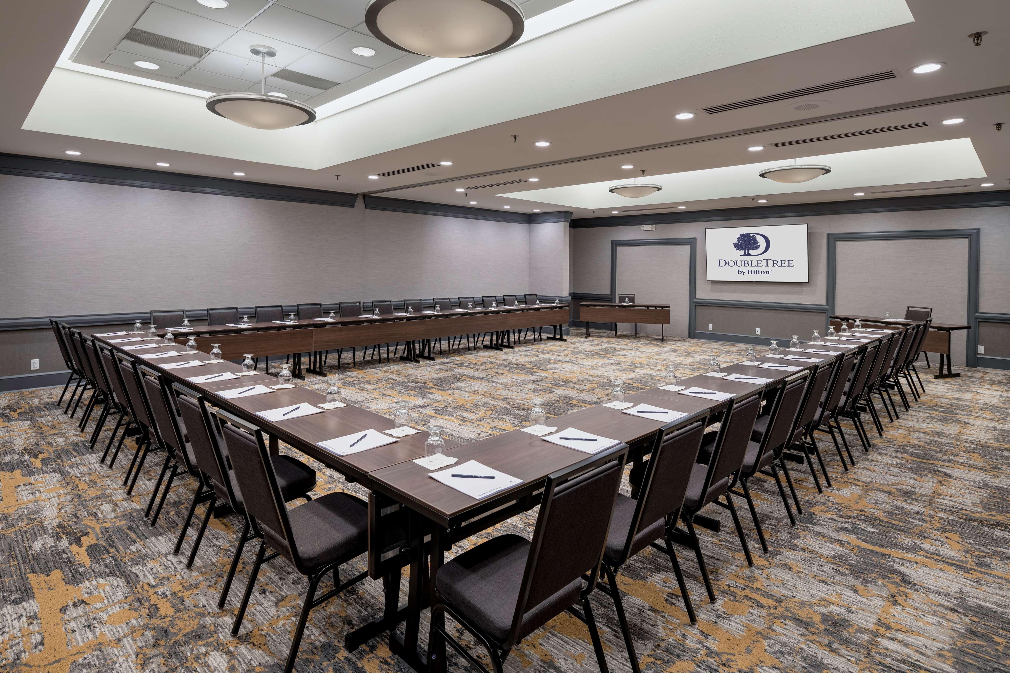 Doubletree By Hilton Madison East Otel Dış mekan fotoğraf