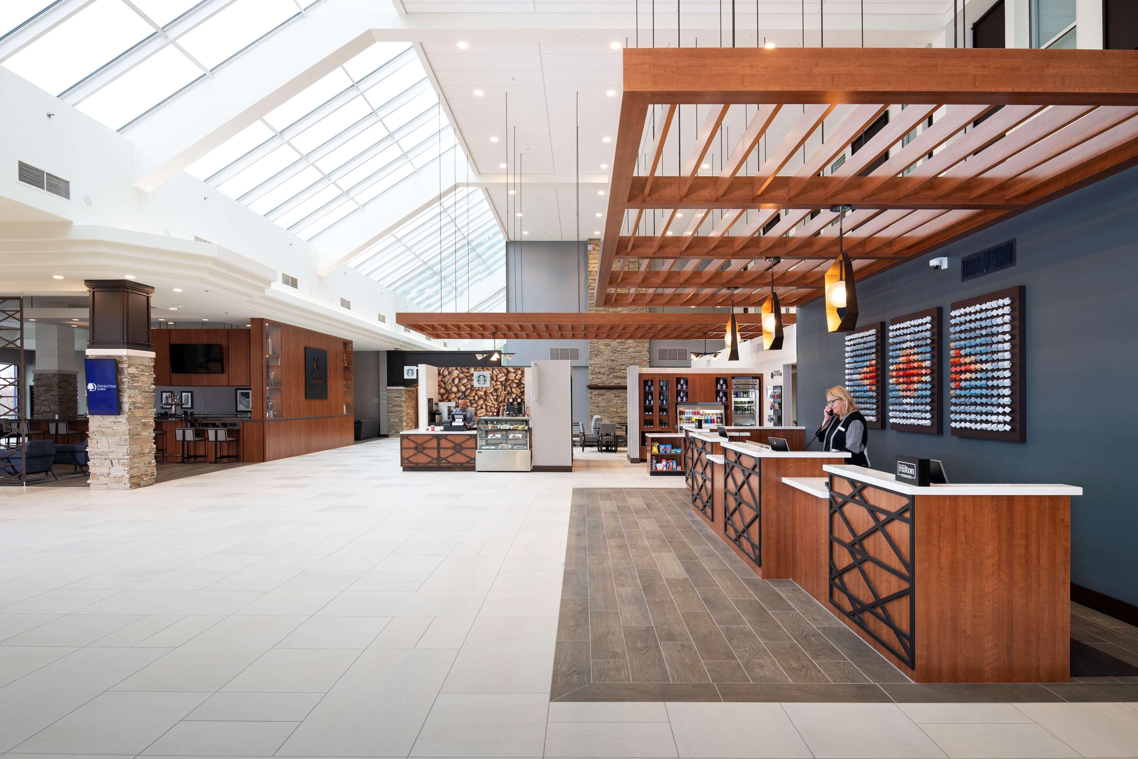 Doubletree By Hilton Madison East Otel Dış mekan fotoğraf