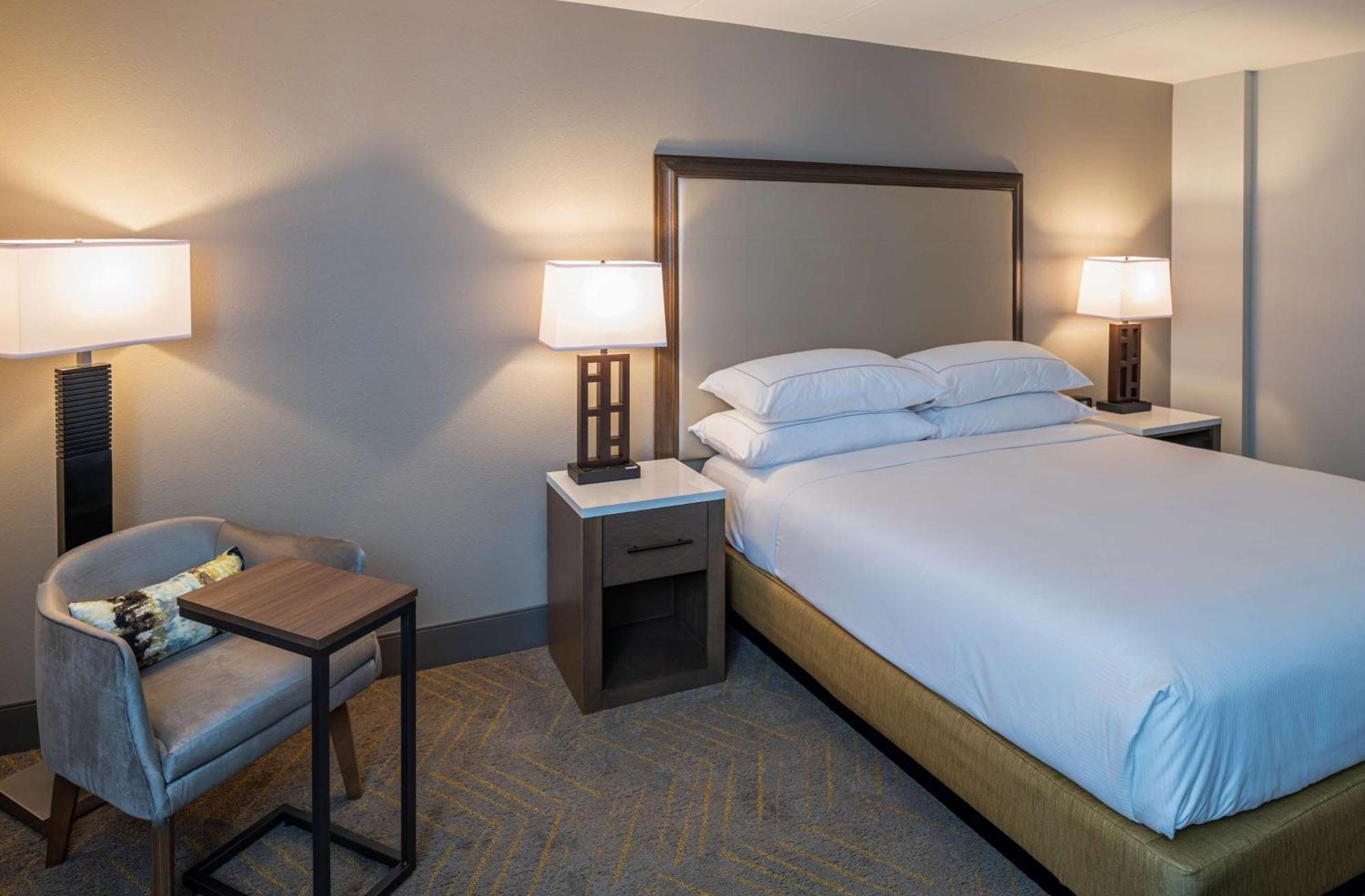 Doubletree By Hilton Madison East Otel Dış mekan fotoğraf