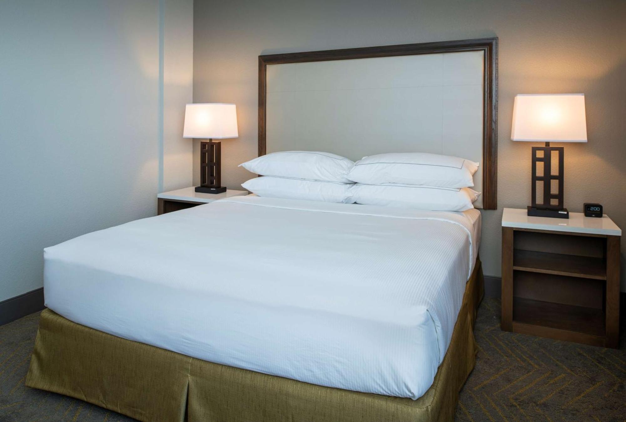 Doubletree By Hilton Madison East Otel Dış mekan fotoğraf
