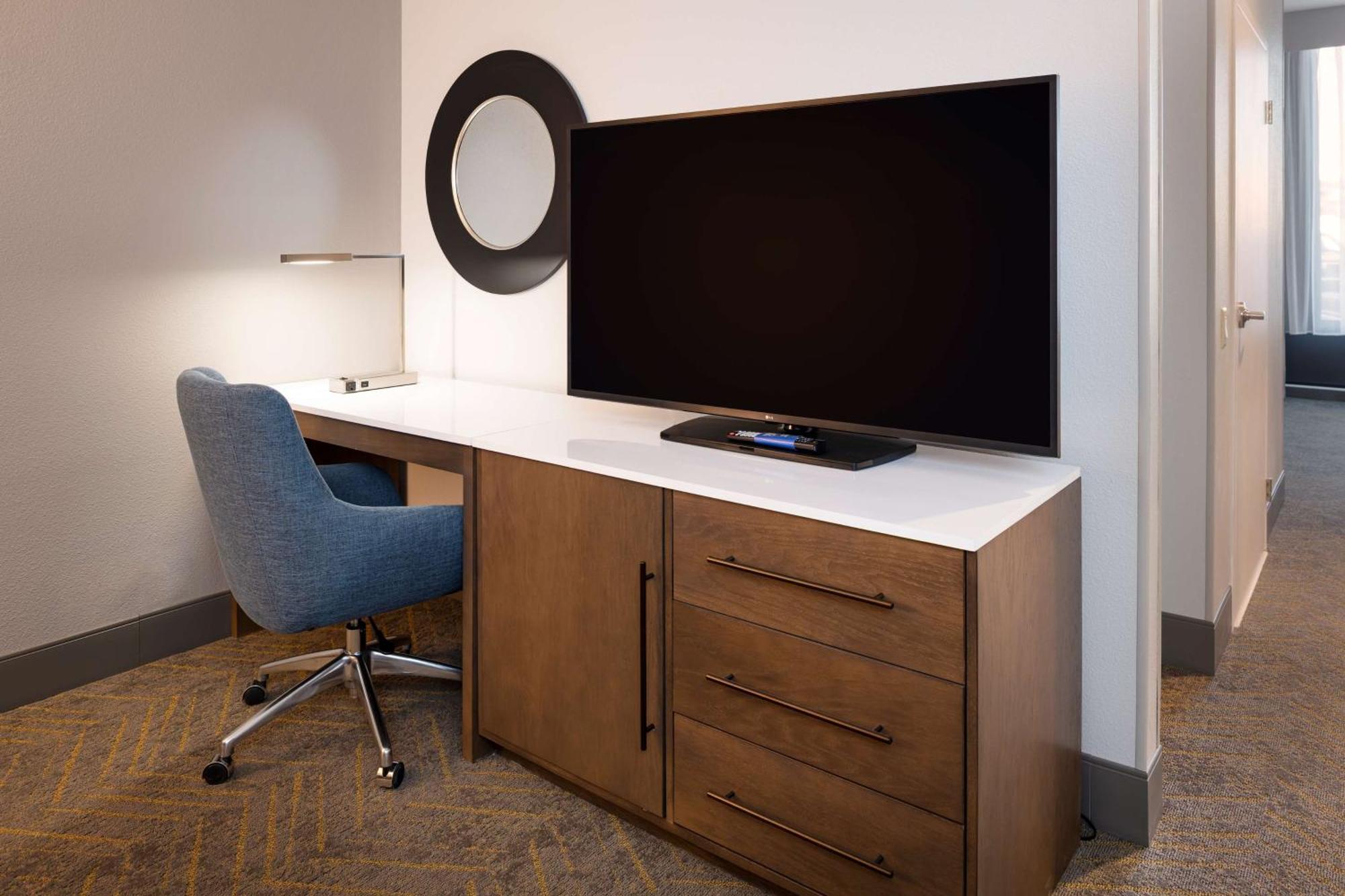 Doubletree By Hilton Madison East Otel Dış mekan fotoğraf