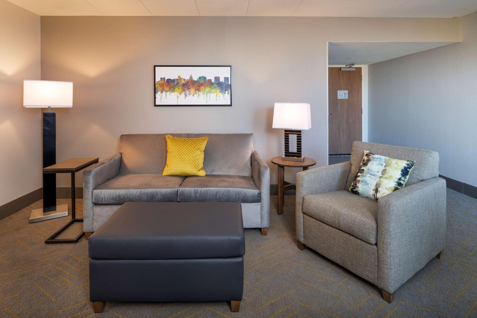 Doubletree By Hilton Madison East Otel Dış mekan fotoğraf