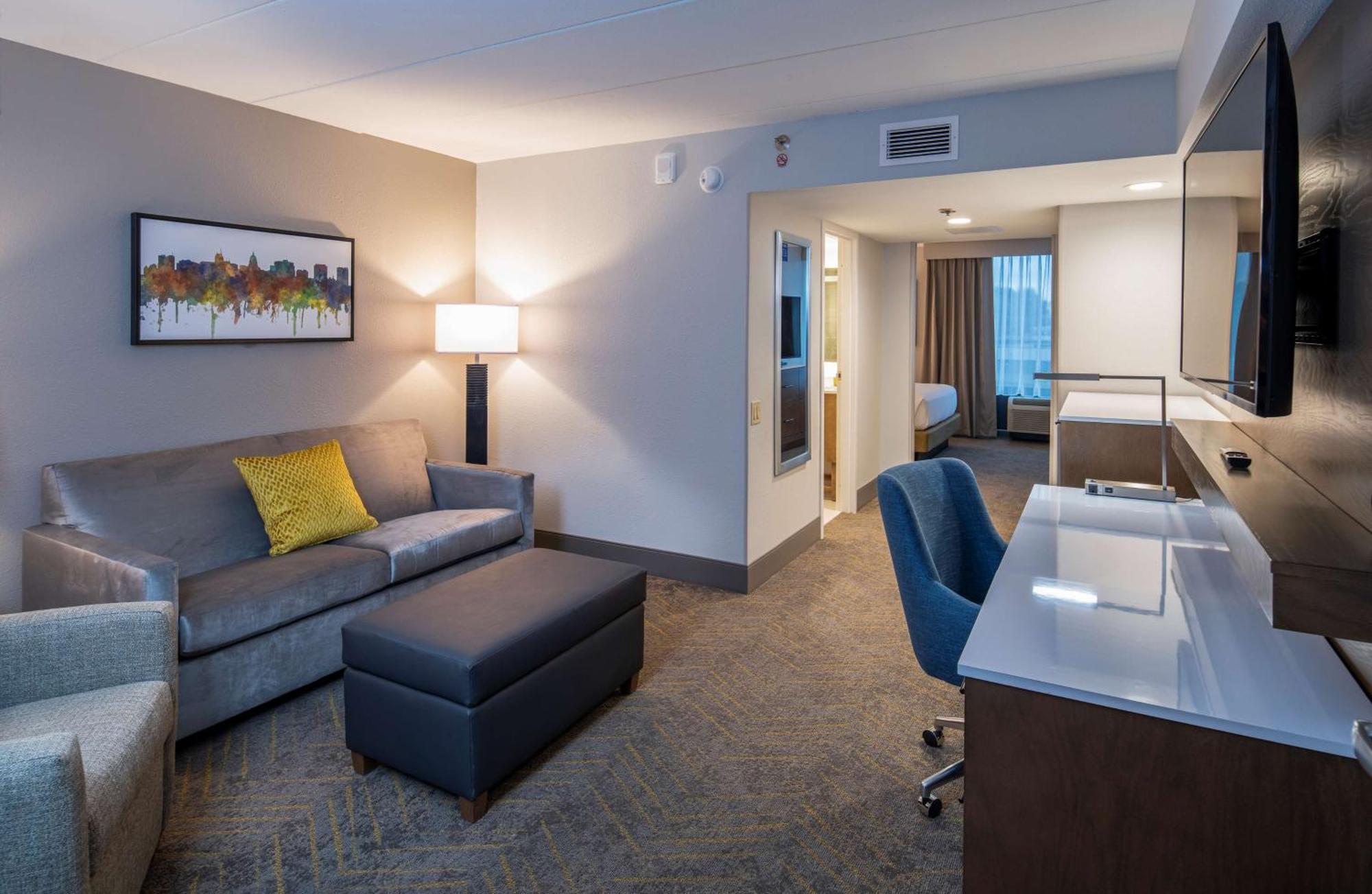 Doubletree By Hilton Madison East Otel Dış mekan fotoğraf