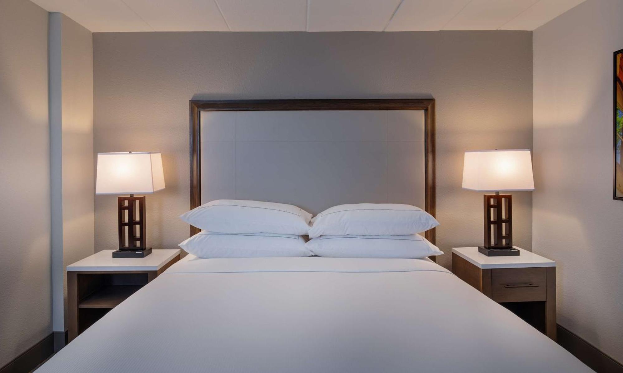 Doubletree By Hilton Madison East Otel Dış mekan fotoğraf