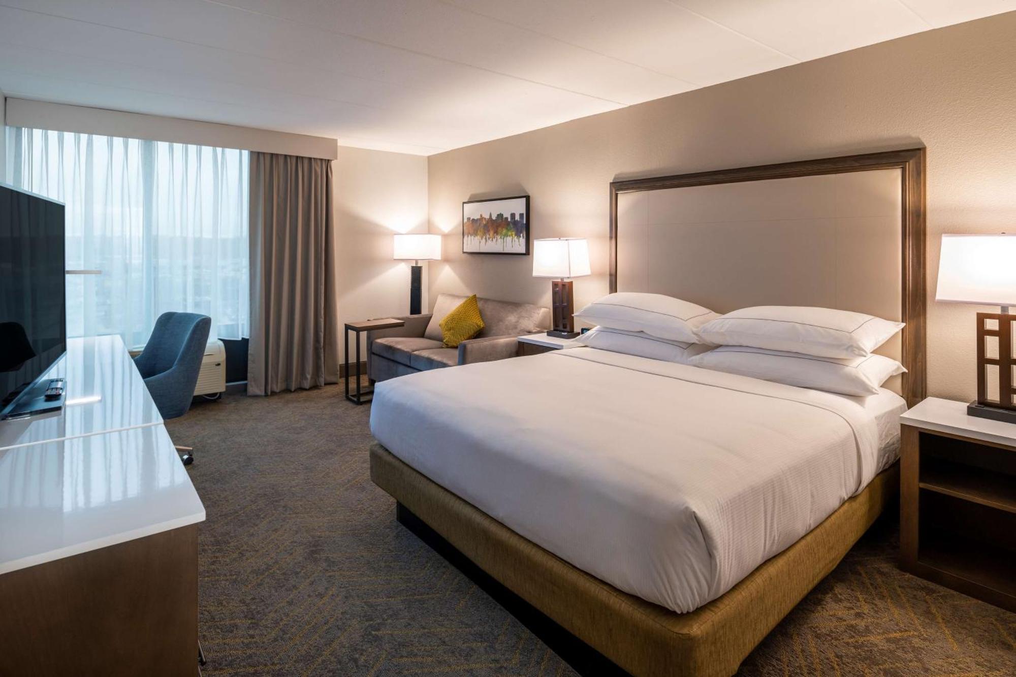 Doubletree By Hilton Madison East Otel Dış mekan fotoğraf