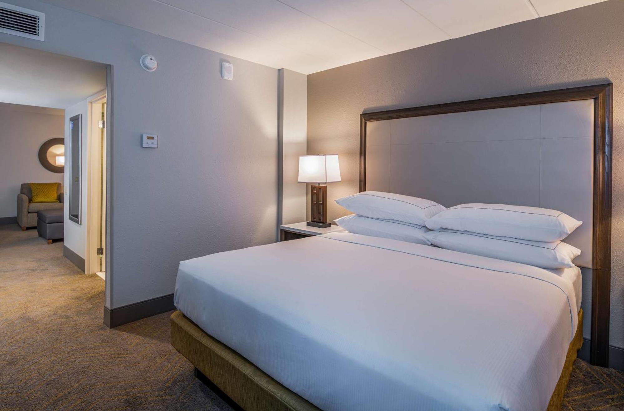 Doubletree By Hilton Madison East Otel Dış mekan fotoğraf