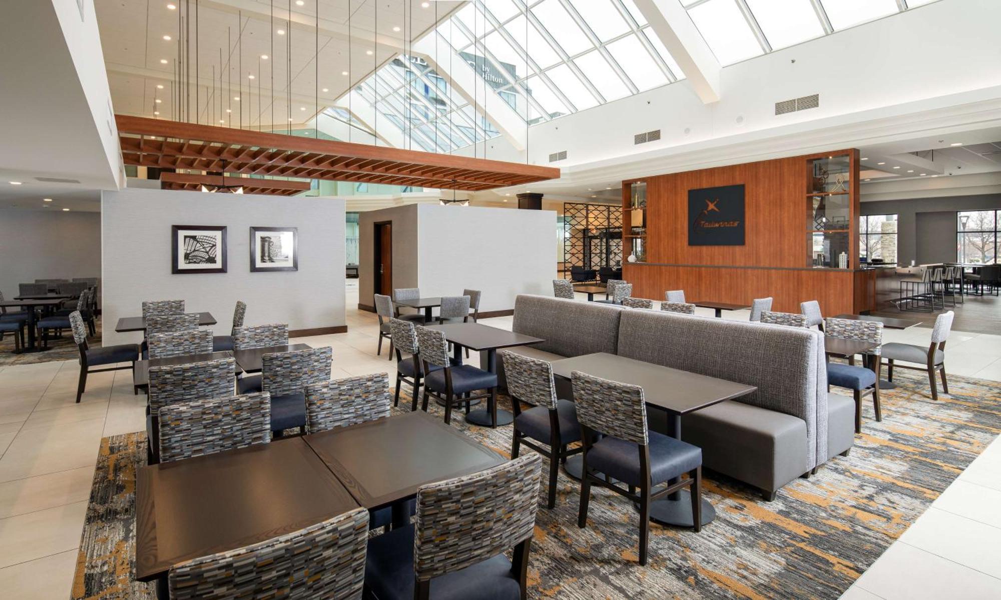 Doubletree By Hilton Madison East Otel Dış mekan fotoğraf