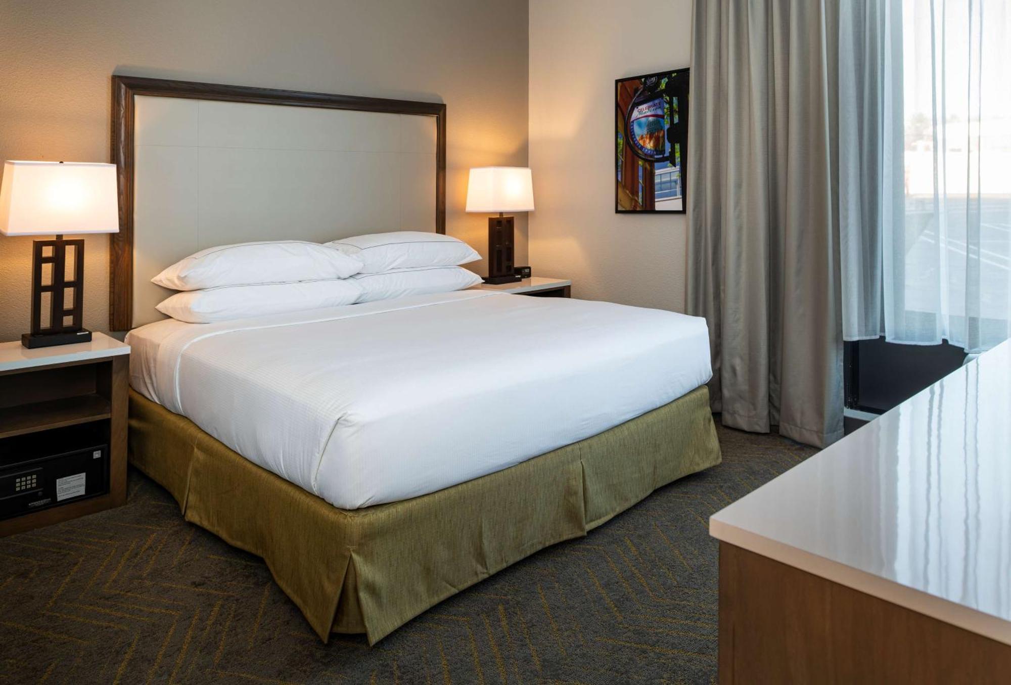 Doubletree By Hilton Madison East Otel Dış mekan fotoğraf